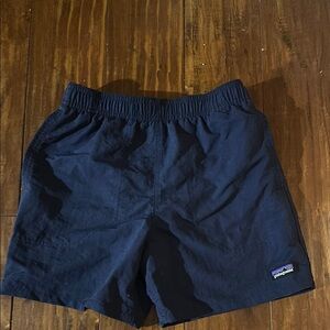 Navy Blue Shorts Boys 5 in Baggies Patagonia Youth Medium